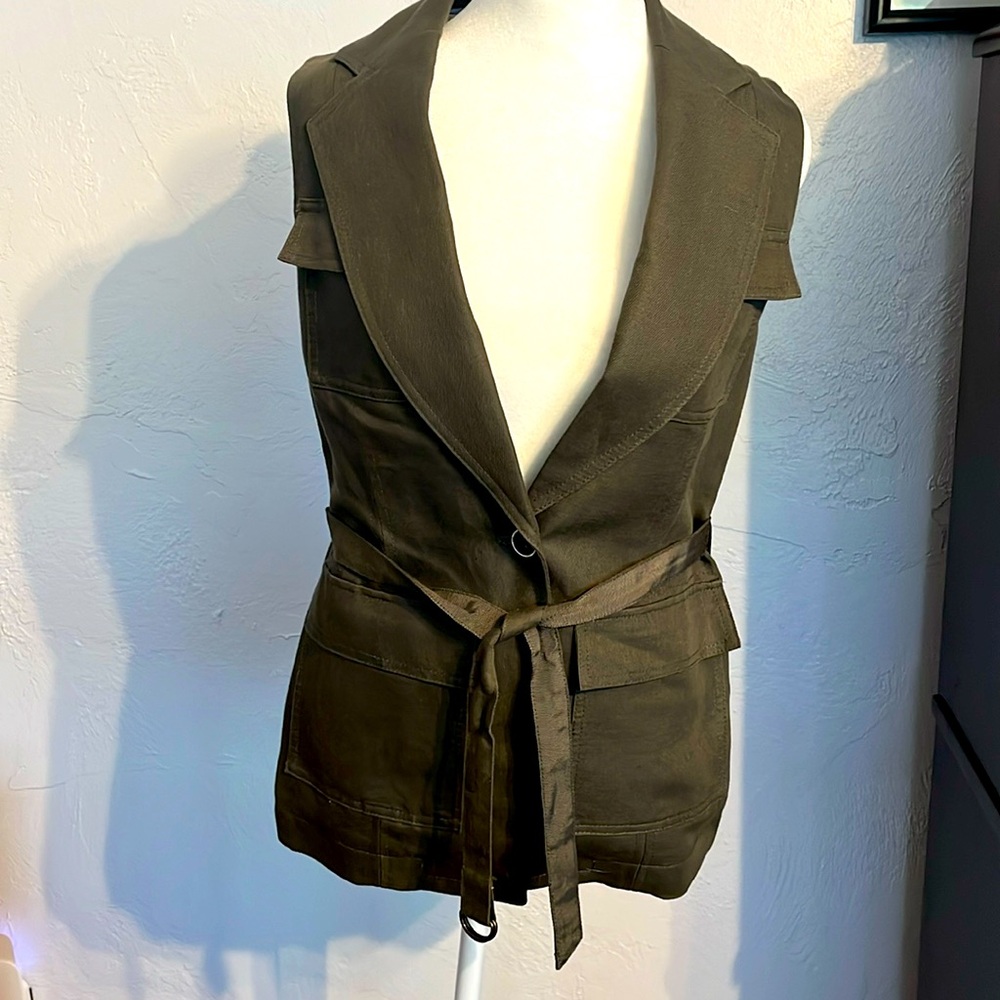 Banana Republic linen/cotton Tailored Vest with tie at waist sz 0